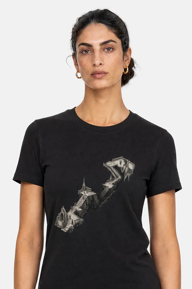 NO BOTTOM Tee on model